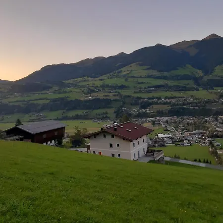 Aignerbauer 아파트